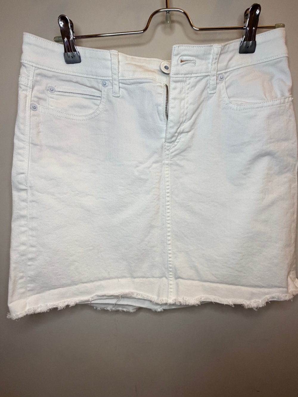 Vineyard Vines White Denim Mini Skirt with Raw Hem